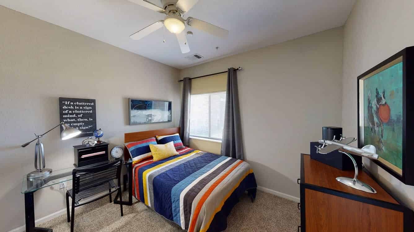 Madera — student accommodation in San Antonio
