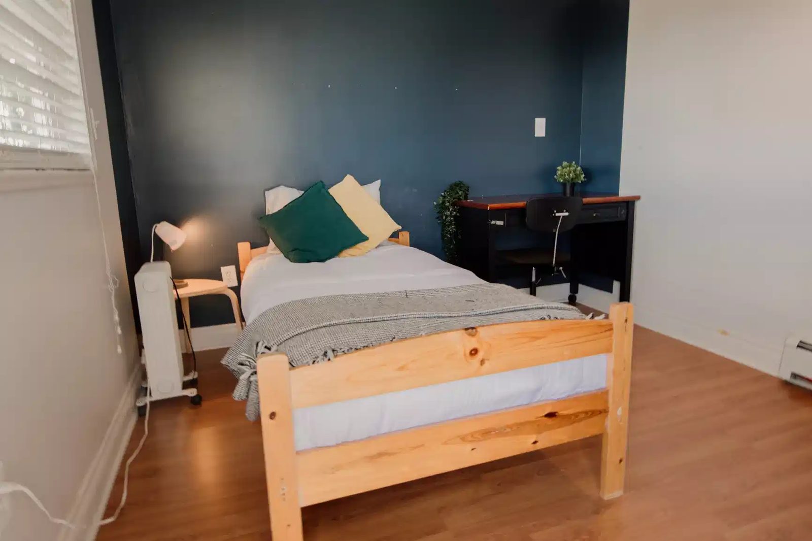 6170 Rumble St — student accommodation in Burnaby