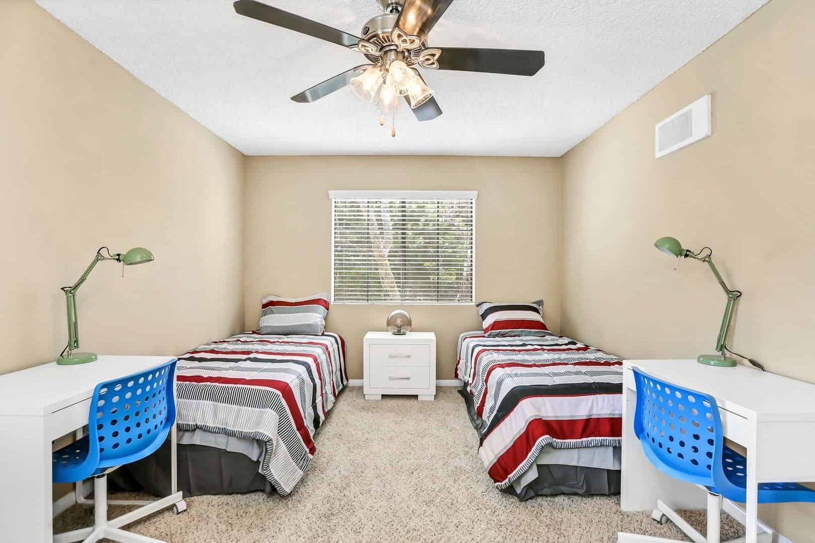 7524 Charmant Dr — student accommodation in San Diego