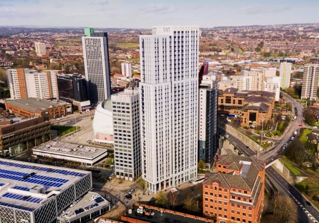 iQ Altus House — student accommodation in Leeds